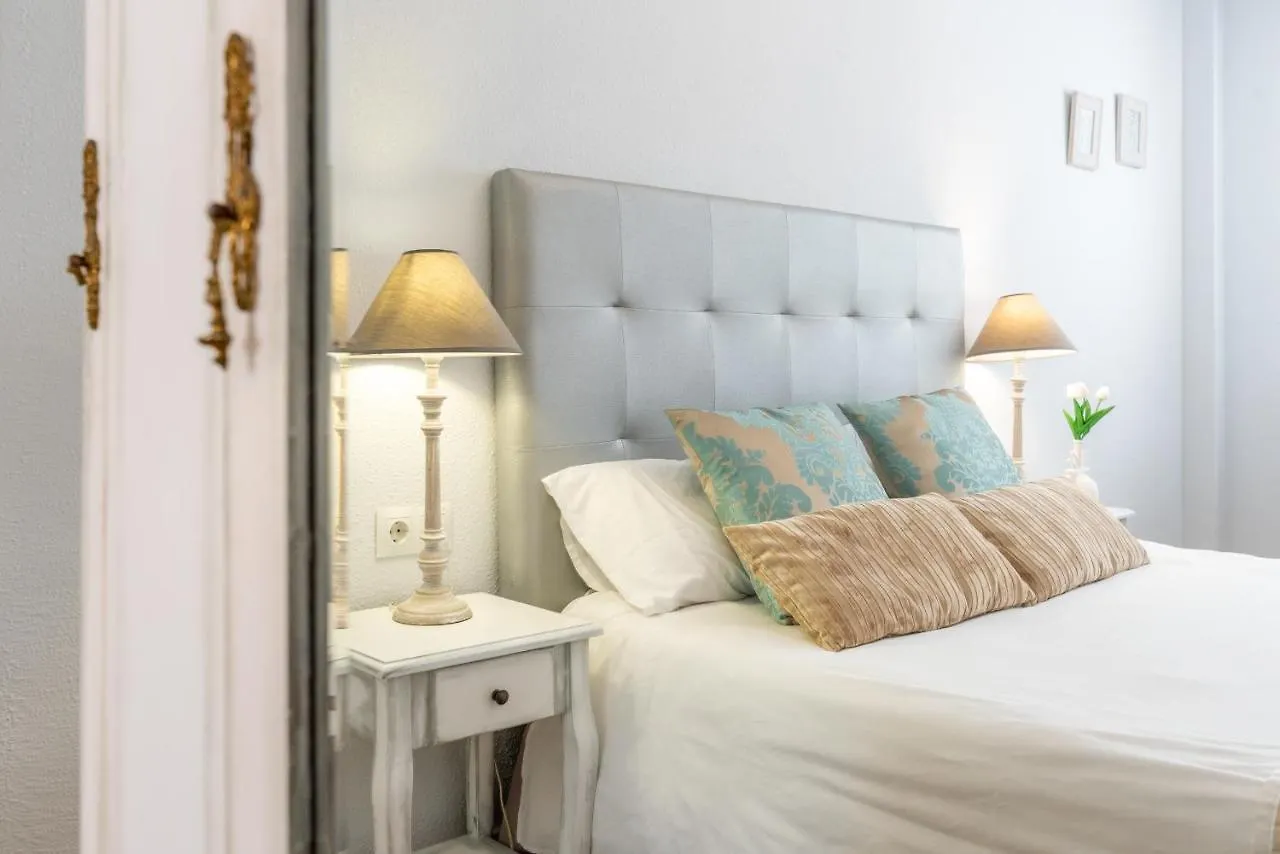 Historical Center Apartment Malaga parking&smart tv